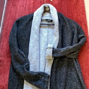 Aritzia Babaton sweater with cashmere